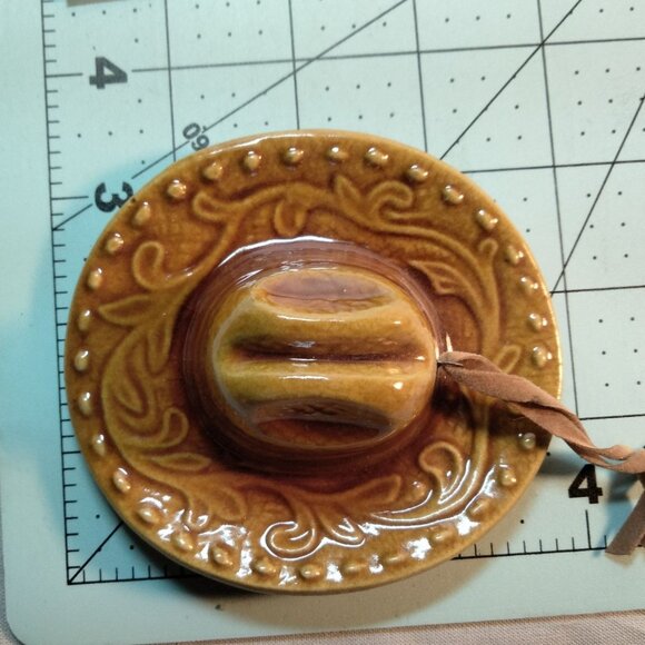 Vintage Ceramic Cowboy Hat Wall Hanging Ornament Western Cowboy - Picture 4 of 4